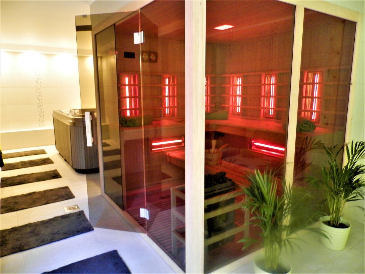 Bartok Ter Panzio Bed & Breakfast เอ็กเกอร์ ห้อง รูปภาพ